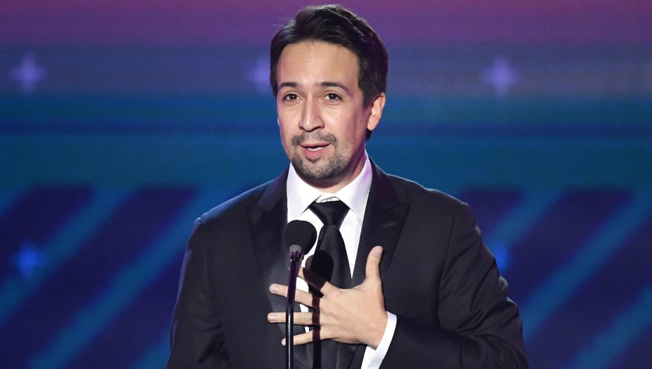 Recientemente el actor de origen boricua creó un fondo de ayuda de 1 millón de dólares para beneficiar a los artistas afectados por covid-19 en Puerto Rico.
<br>