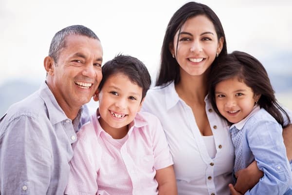 Las familias deben estar preparadas para proporcionar el nombre del estudiante y el nombre de la escuela a la que el niño asiste.
