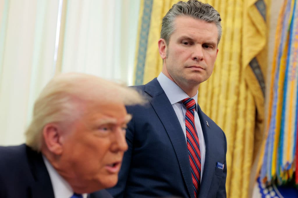 Hegseth compartió detalles del ataque en Yemen en otro chat de Signal con su esposa, hermano y abogado: The New York Times