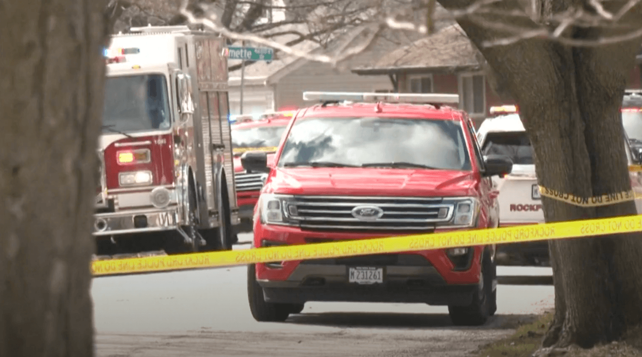 4 muertos y 7 heridos en apuñalamientos en el norte de Illinois: hay un detenido