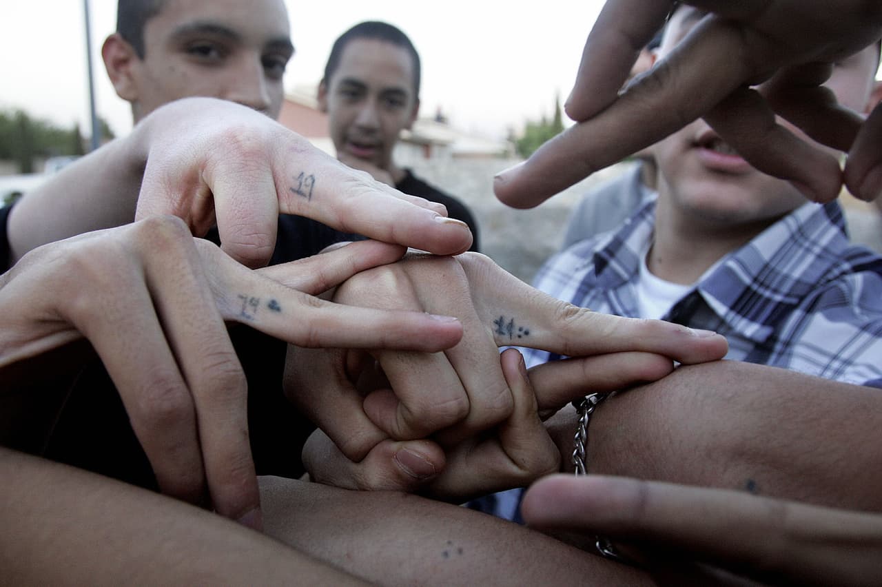 Cuando las pandillas se vuelven virales: así usan las redes sociales para reclutar, atacar y delinquir