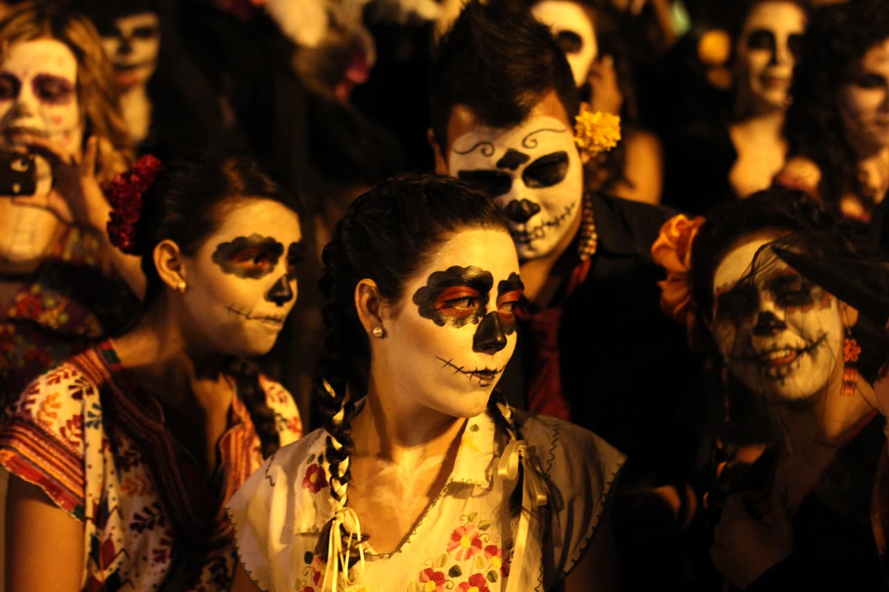 ¿Es en verdad tan ofensivo disfrazarse de Catrina si no eres mexicano?
