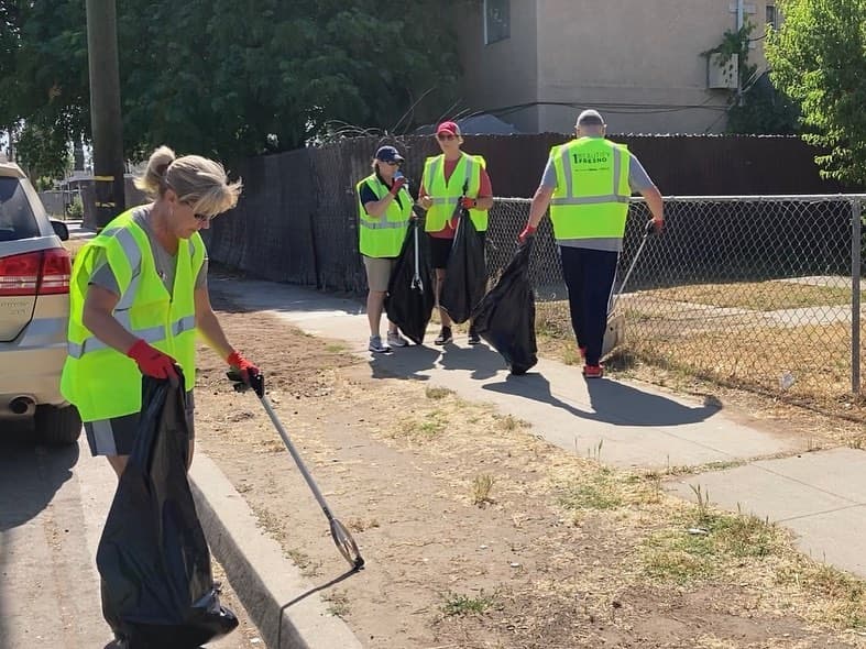 Sólo en el barrio Olmos del Distrito 5 recogieron 112 bolsas de basura, lo que corresponde a 850 libras de desperdicios.