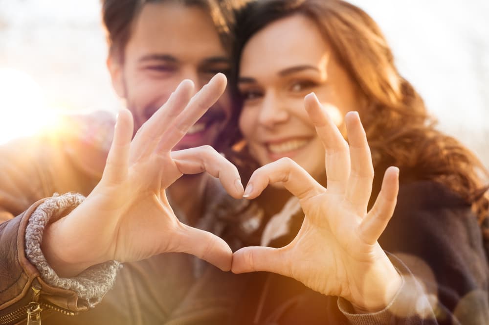 El balance de ambos elementos es el que define nuestra personalidad y nos hace únicos, y bellos. Se puede ser del sexo masculino y tener muchos elementos yin en la personalidad, o del sexo femenino y contener muchos elementos yang. No hay estereotipos.