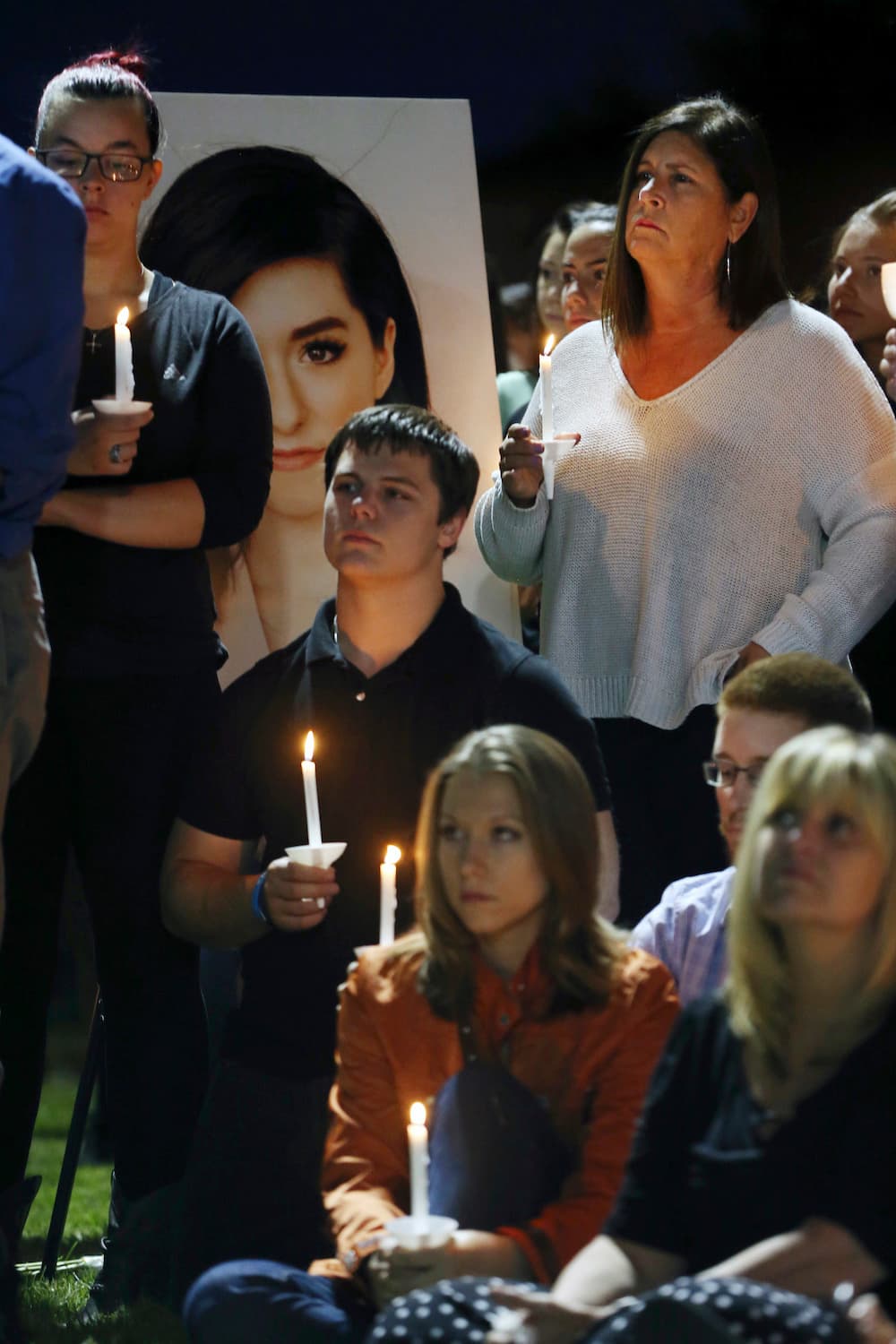 La vigilia se realizó apenas a dos días de la masacre de Orlando, donde un atacante mató a 49 personas en un club de ambiente gay de Orlando, Florida