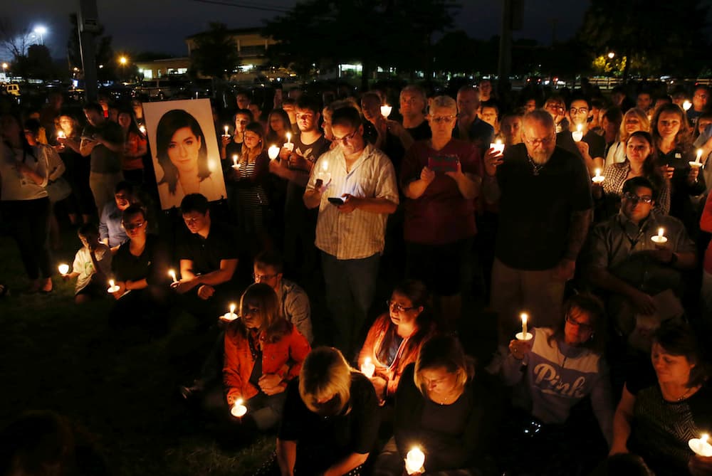 Familia, amigos y seguidores rindieron homenaje el lunes a Grimmie, de 22 años, en Evesham Township