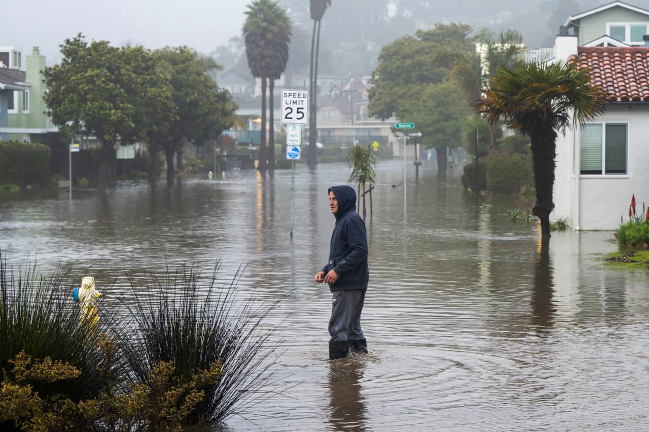 El Servicio Meteorológico Nacional (National Weather Service, NWS) informó en sus redes sociales que otra serie de vientos peligrosos continuarán azotando al estado al menos hasta el próximo miércoles, con especial intensidad durante la noche de este lunes y madrugada del martes. 
<br>