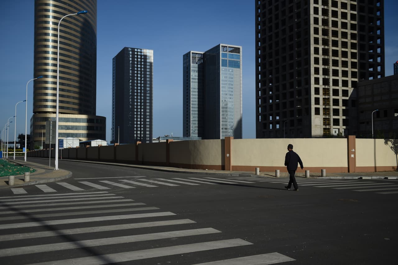 La falta de inversionistas dejó las torres de Yujiapu a medio construir.