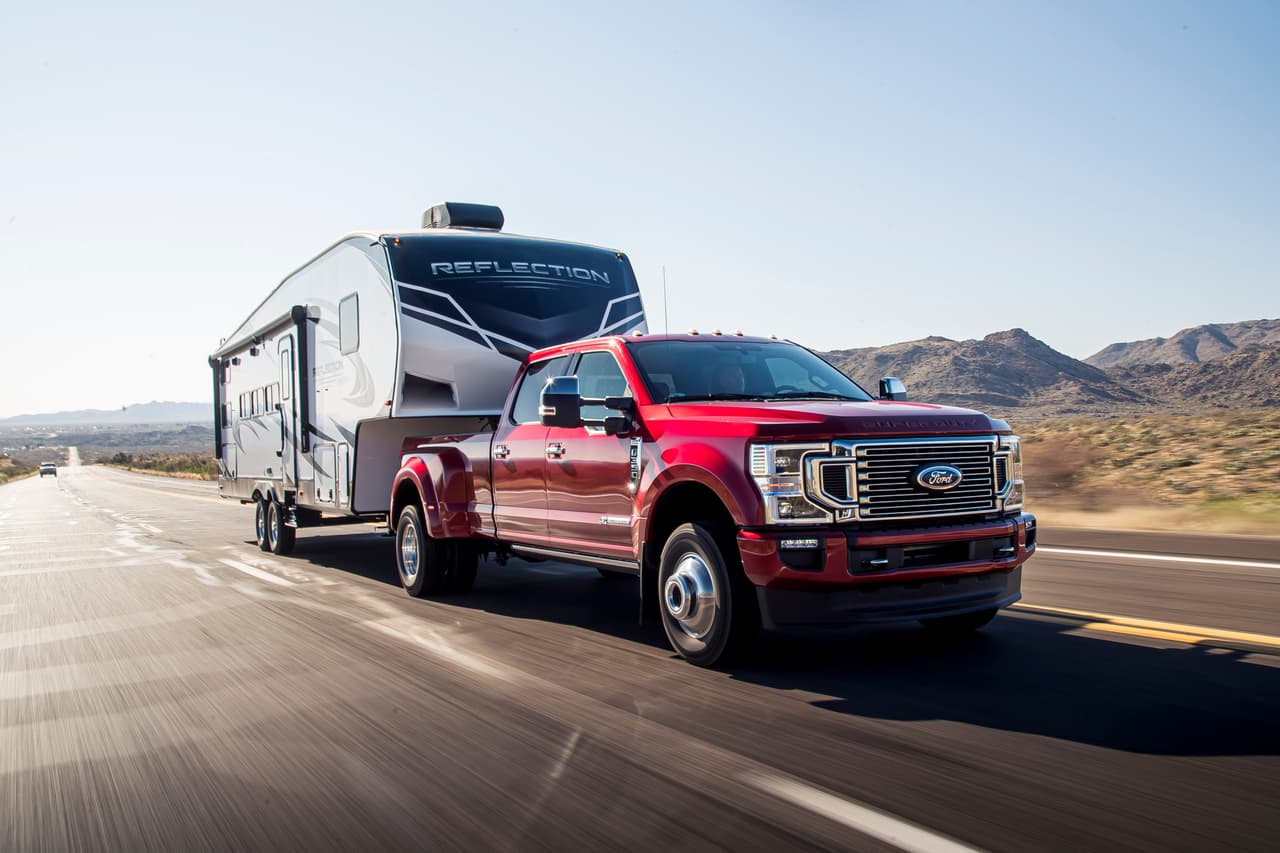 Esta camioneta
<b> está desarrollada para el trabajo duro</b> y disponibles en los niveles de equipamiento XL, XLT, LARIAT, King Ranch, Platinum y Limited.