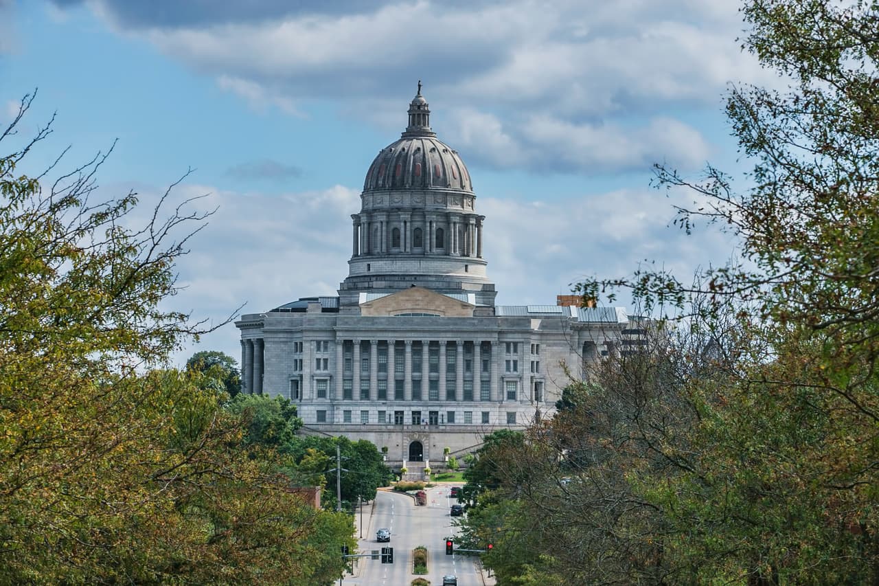 <b>Puesto 2: Jefferson City, Missouri.</b> El costo de vida es 18.3% más bajo que el promedio nacional y el quinto más bajo entre las áreas metropolitanas. El 77.2% de los hogares gasta menos del 30% de sus ingresos en vivienda.