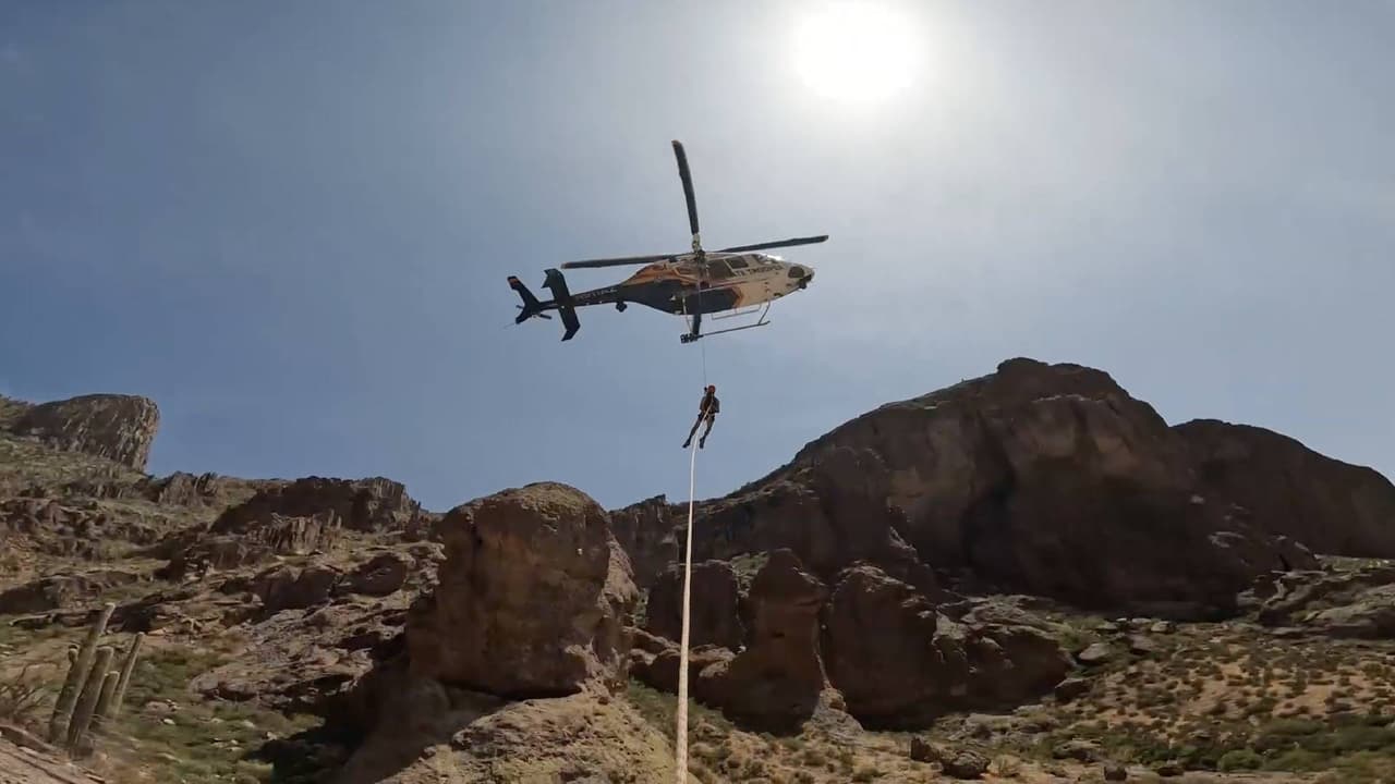 La ola de calor ha provocado un aumento en el número de rescates aéreos de excursionistas en los senderos de Arizona por parte del Departamento de Seguridad Pública.