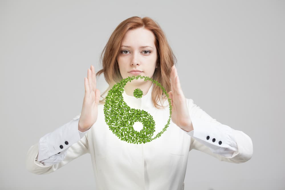 Si no puedes partir de cero a la hora de diseñar tu casa entonces harás importantes transformaciones. Todo se puede potenciar o neutralizar con colores, materiales y formas para encontrar el equilibrio entre el yin y el yang.