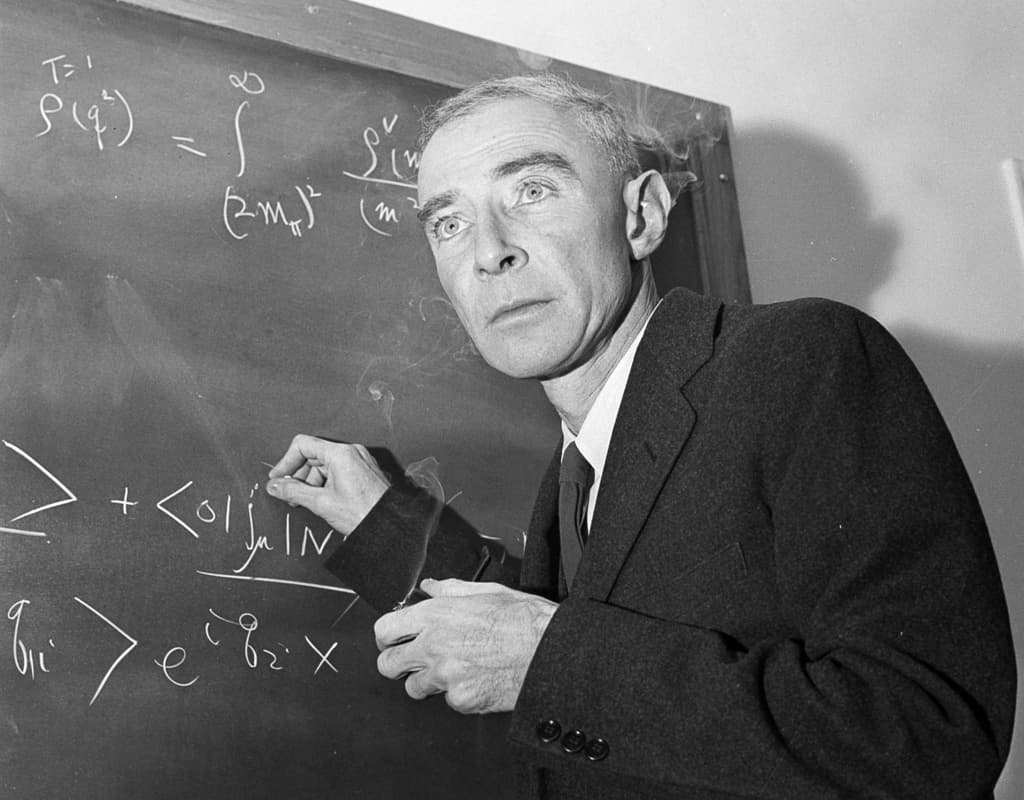 Oppenheimer, de Christopher Nolan: lo que debes saber del científico detrás de la bomba atómica (y de una de las películas más esperadas del año)