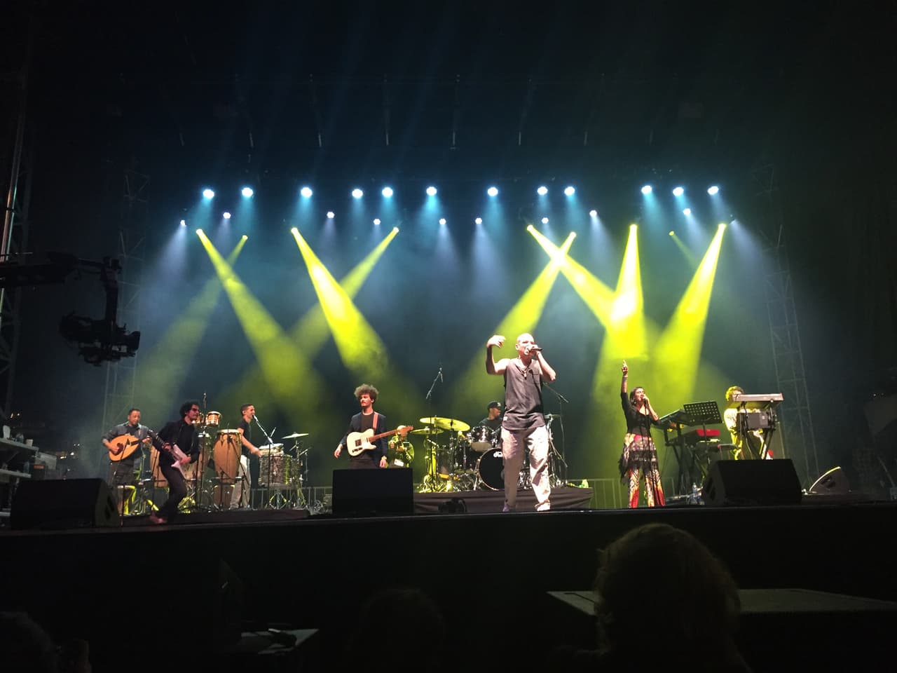 Uno de los momentos más poderosos de la noche fue la interpretación de 'Latinoamérica', éxito de Calle 13.