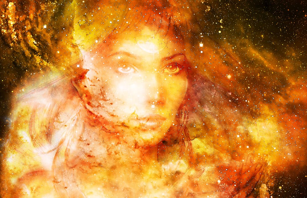 Mientras te bañas, prende la vela amarilla e invoca tu devoción y cariño a la diosa del amor, Venus o Anaísa.