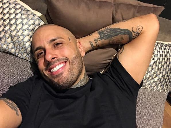 ¡Nicky Jam ahora es un feliz hombre casado! ¡Felicidades!