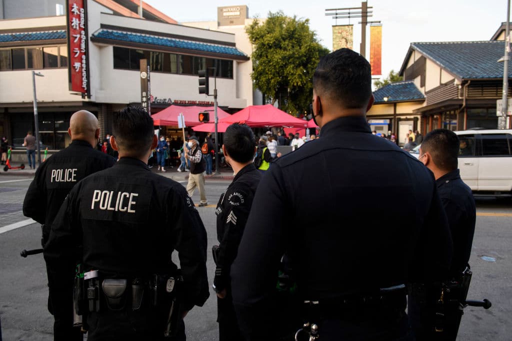 Los tres agentes suspendidos se han identificado como Eric McKinley, Cameron Leahy y James Fisher.