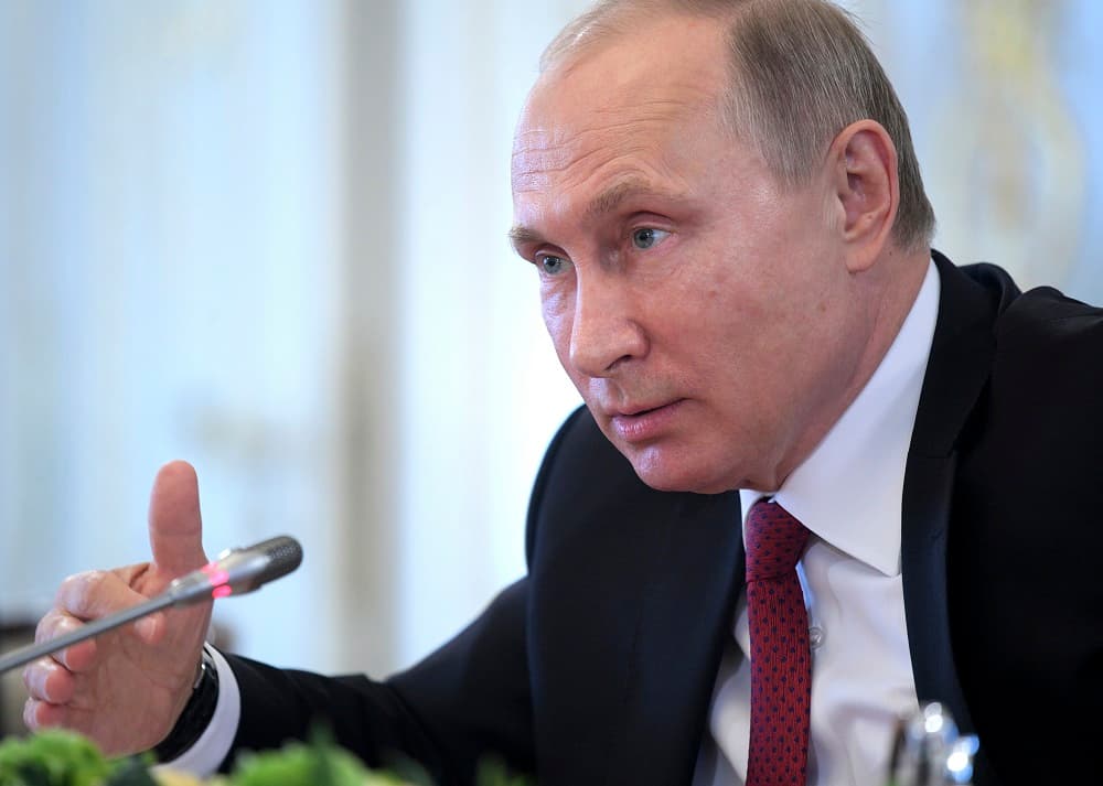 Putin reacciona con una dura retórica bélica pero sin responder militarmente al ataque aéreo de EEUU y sus aliados