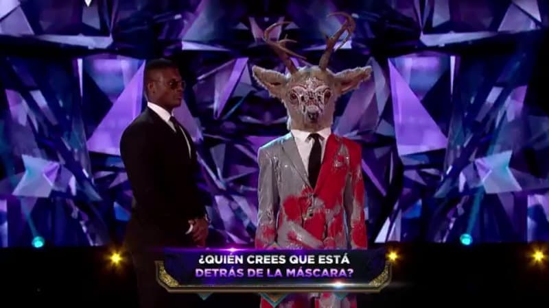 Con este imponente caracterización, Ciervo se paró en el escenario. Las votaciones del público en el estudio no lo favorecieron y fue enviado a zona de riesgo.