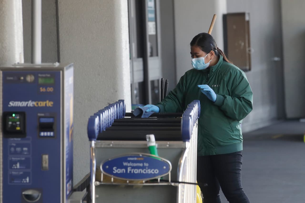 <b>El papel de los gobiernos locales.</b> El gobernador también dejó en claro que el éxito del plan dependerá en gran medida de los gobiernos locales, quienes serán los que determinen cómo y cuándo se implementarán los cambios que se hagan a nivel estatal.