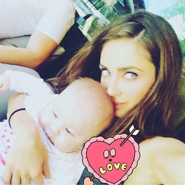 La actriz y cantante no deja de compartir su vida de mamá primeriza en redes sociales, pues en cada oportunidad que tiene se deja ver con el hermoso Manuelito.