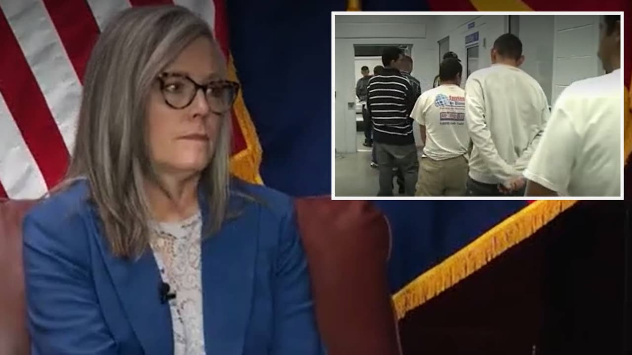 La gobernadora Katie Hobbs expresa preocupación por mayor actividad de ICE en Arizona