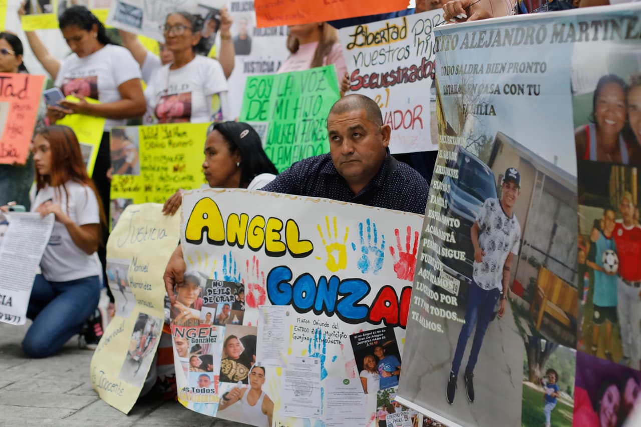 Gobierno de Bukele detiene a la abogada de los venezolanos deportados por Trump a la megacárcel de El Salvador