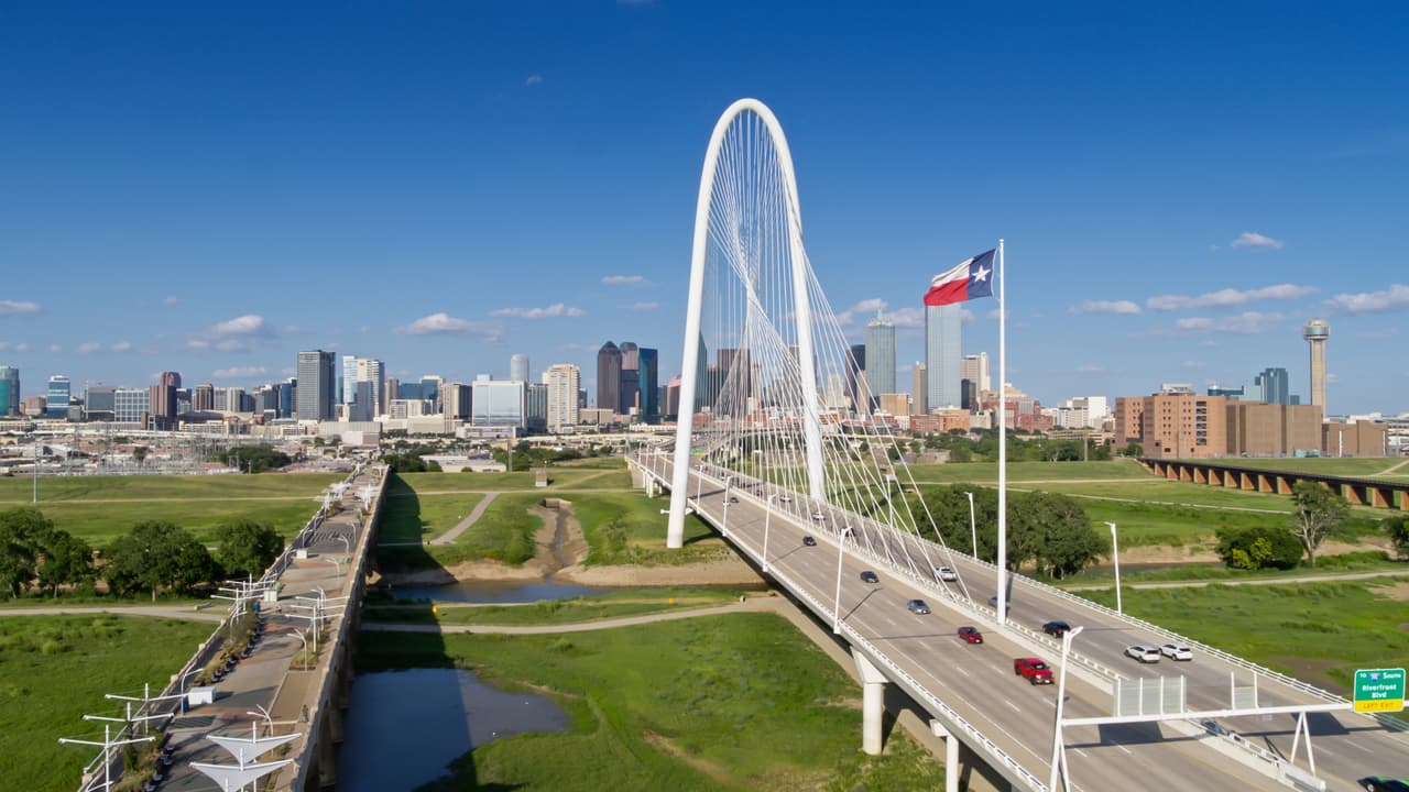 <h2 class="cms-H2-H2">Texas</h2>
<br>
<br>Si compraste un boleto de Mega Millions para este martes 10 de enero en Texas, el segundo estado más poblado del país (con cerca de 30 millones de habitantes, de los cuales un 40% son de origen latino), no pagarás impuestos estales si resultas ganador de alguno de los premios. 
<br>
<br>Cinco personas ganaron un millón de dólares en el sorteo del viernes 6 de enero, de acuerdo con el sitio lottery.usa. 
<br>