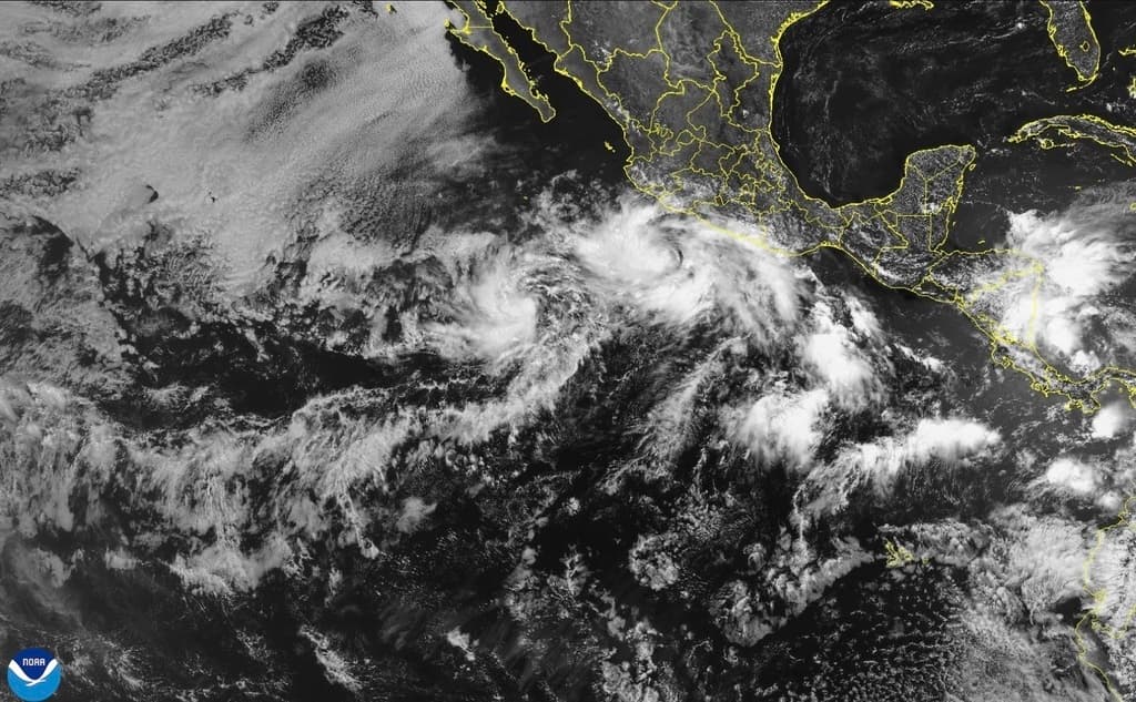 Bárbara se convierte en el primer huracán de la temporada en el Pacífico; derramaría fuertes lluvias en varios estados de México