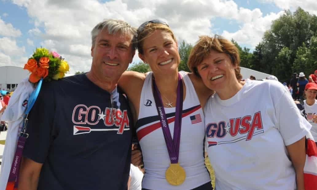 La bioquímica de origen húngaro Katalin Karikó, con su esposo e hija, Susan Francia, en los Juegos Olímpicos de Londres 2012.