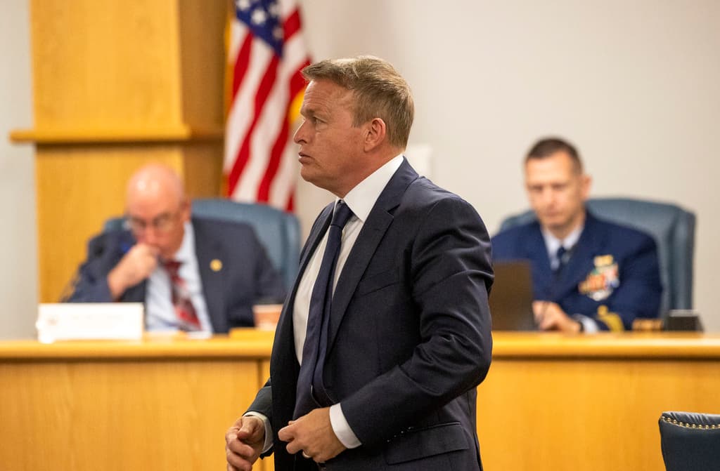 El exdirector de operaciones marinas de OceanGate, David Lochridge, durante su testonio el martes 17 de septiembre de 2024, para la audiencia formal de la junta marina sobre la tragedia del Titán.