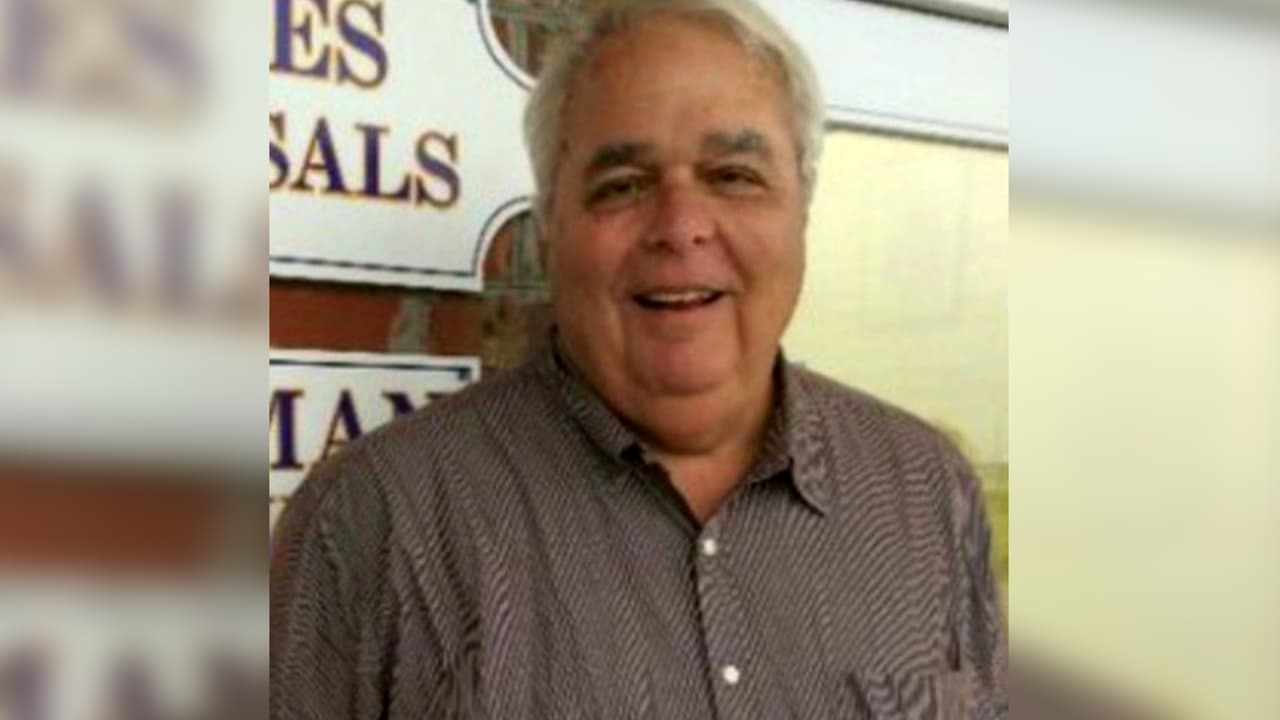 Mac Hodges, de 67 años, dio positivo por coronavirus el 16 de julio. El alcalde de Washington (NC) es recordado por su visión y liderazgo. "Estoy agradecido de haber trabajado con un líder tan fuerte, y que marcó una diferencia real en la vida de muchos", compartió Roy Cooper. 
<a href="https://www.univision.com/local/north-carolina-wuvc/el-alcalde-de-una-ciudad-de-carolina-del-norte-pierde-la-batalla-contra-el-coronavirus">Aquí más detalles.</a>