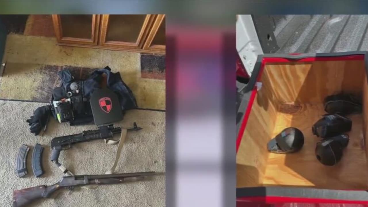 Hallan AK-47 y varias granadas en una casa de Flagami