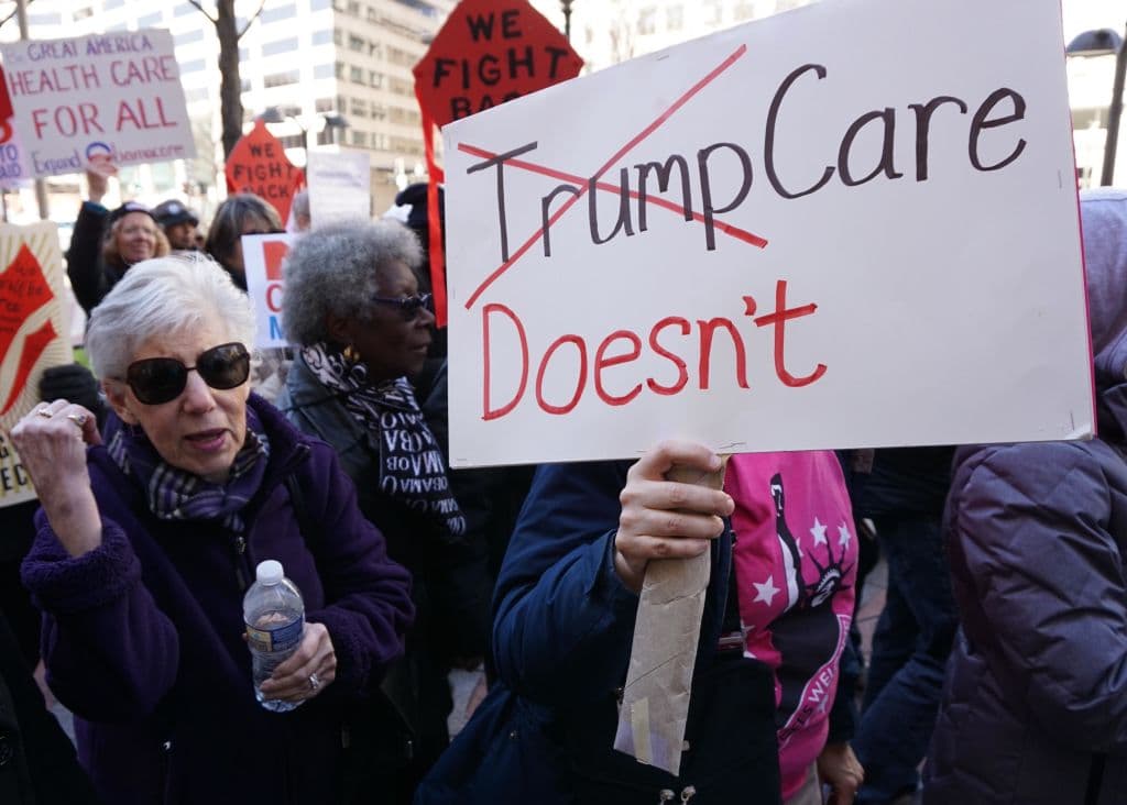 Duro revés para Trump en el Congreso: republicanos posponen la votación para sustituir Obamacare por falta de apoyo