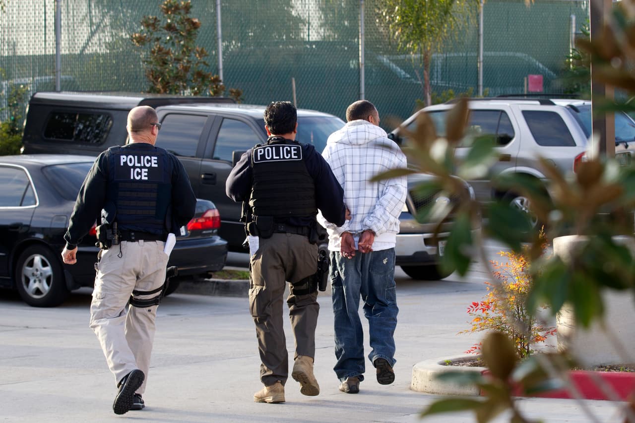Inmigrantes enfrentan el miedo y acuden a sus citas en corte migratoria en Orlando