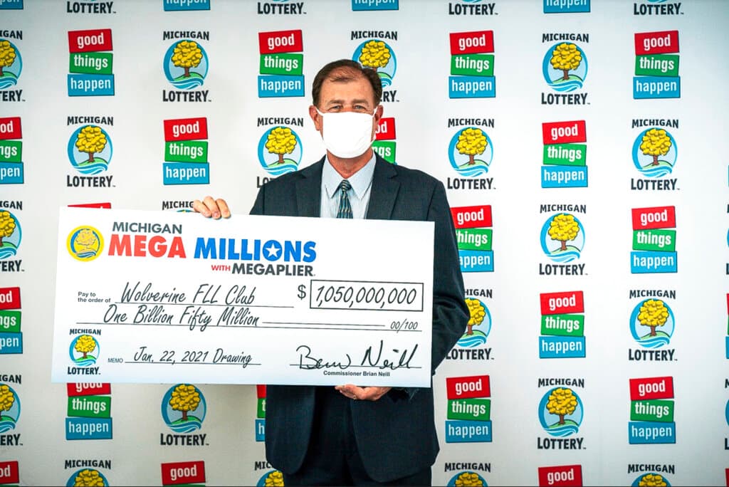 9. 
<b>$1.050 mil millones de <a href="https://www.univision.com/local/arizona-ktvw/numeros-mas-comunes-sorteos-mega-millions">Mega Millions</a></b>, sorteados el 22 de enero de 2021 en Michigan. Fueron 
<b>cuatro afortunados</b> que se repartieron el premio.
