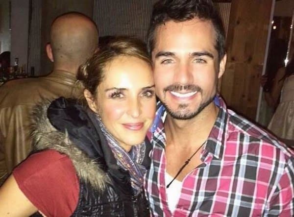 José Ron confesó haber estado muy entusiasmado con ella pero 
<b>Irán Castillo</b> prefirió no seguir con él.