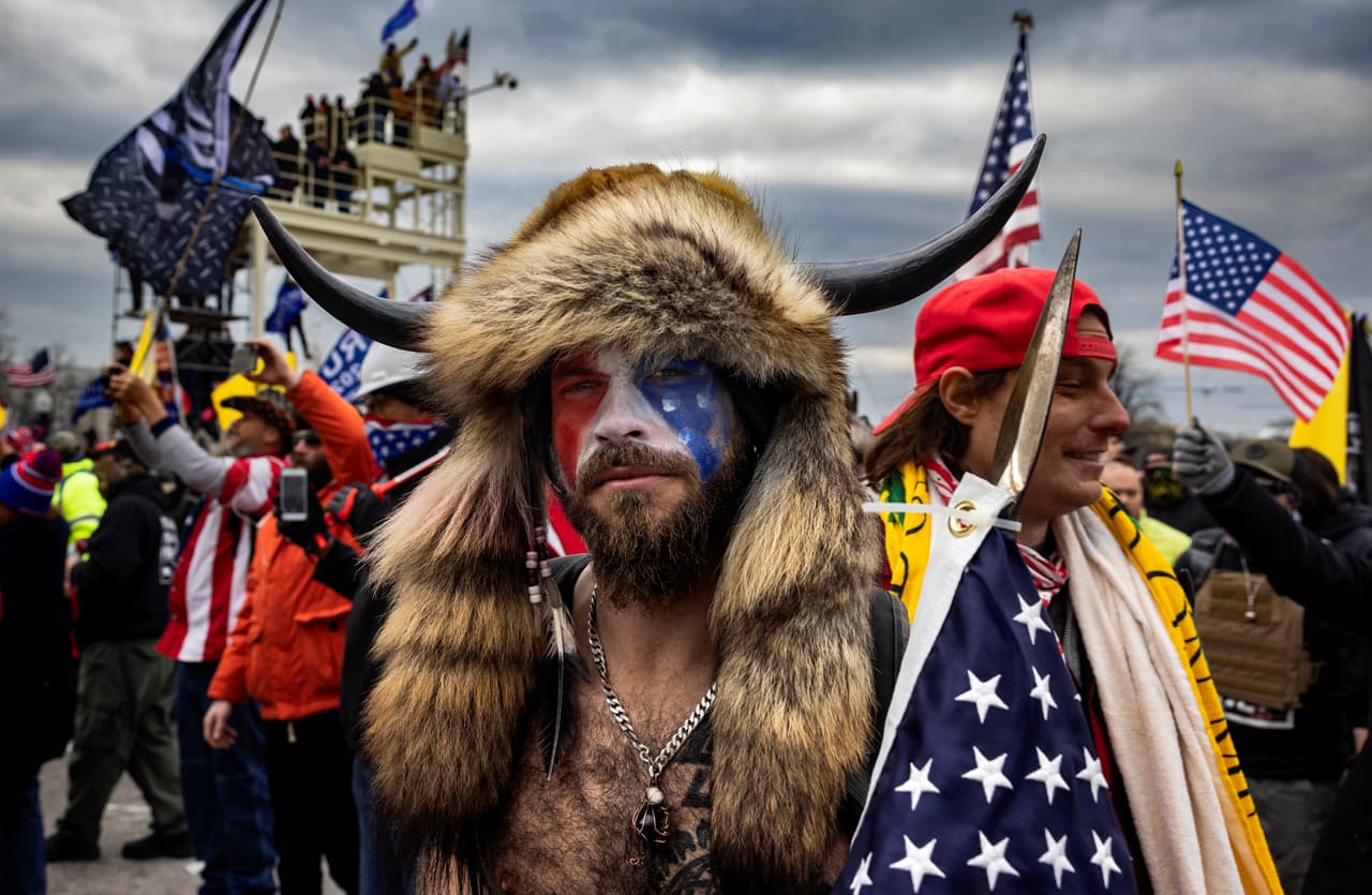 Jacob Chansley, el simpatizante de Trump con cuernos se arrepiente de ingresar al Capitolio