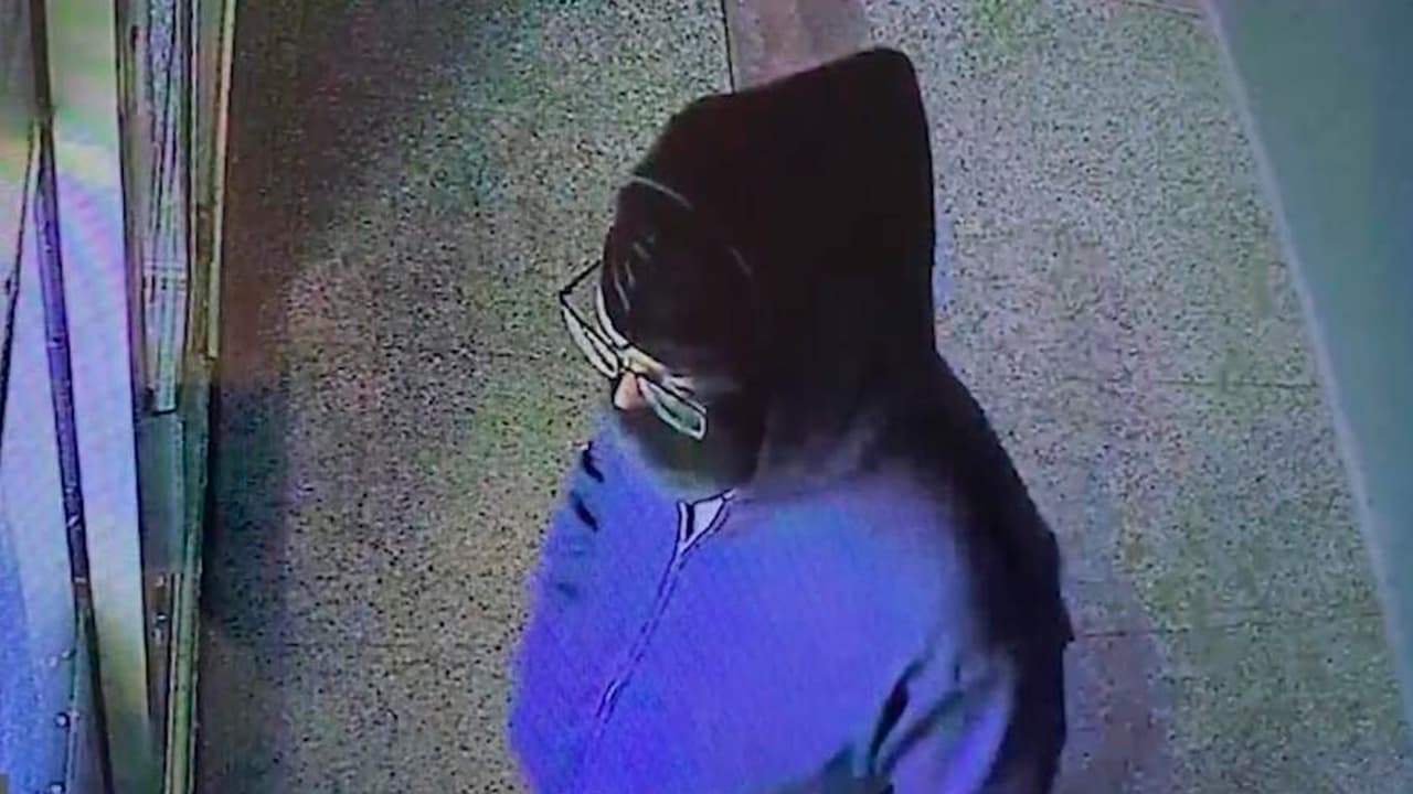 Así fue como un ladrón robó en segundos hasta $250 mil dólares en joyería en Scottsdale