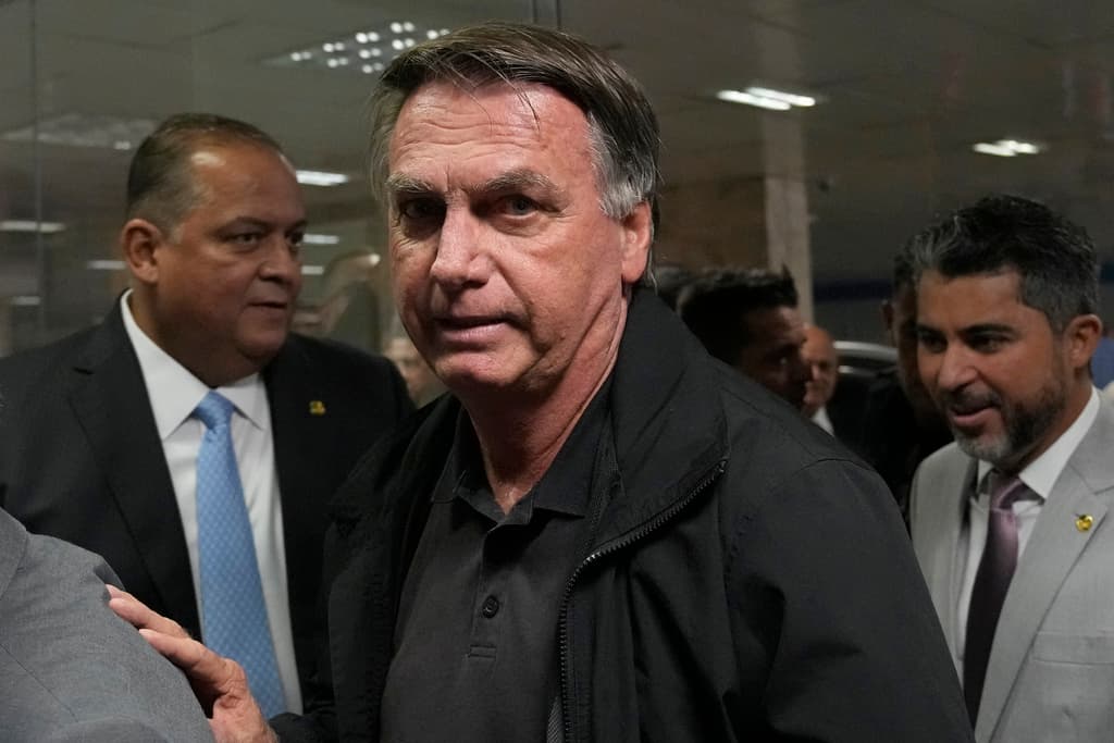 Las claves del juicio a Bolsonaro que Trump tacha de "caza de brujas" y por el que anunció aranceles del 50% a Brasil
