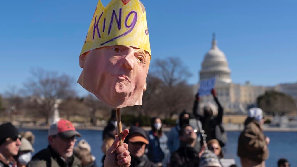 5 claves de No King's Day, la primera gran protesta nacional contra Trump el día de su cumpleaños (y de su suntuoso desfile militar)