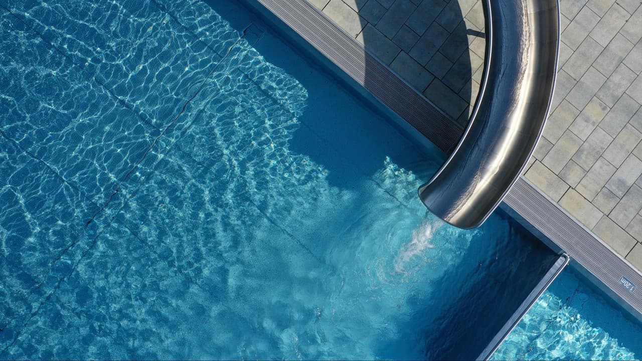 Cuida a tus hijos y sigue estas precauciones para evitar ahogamientos en las piscinas durante el verano