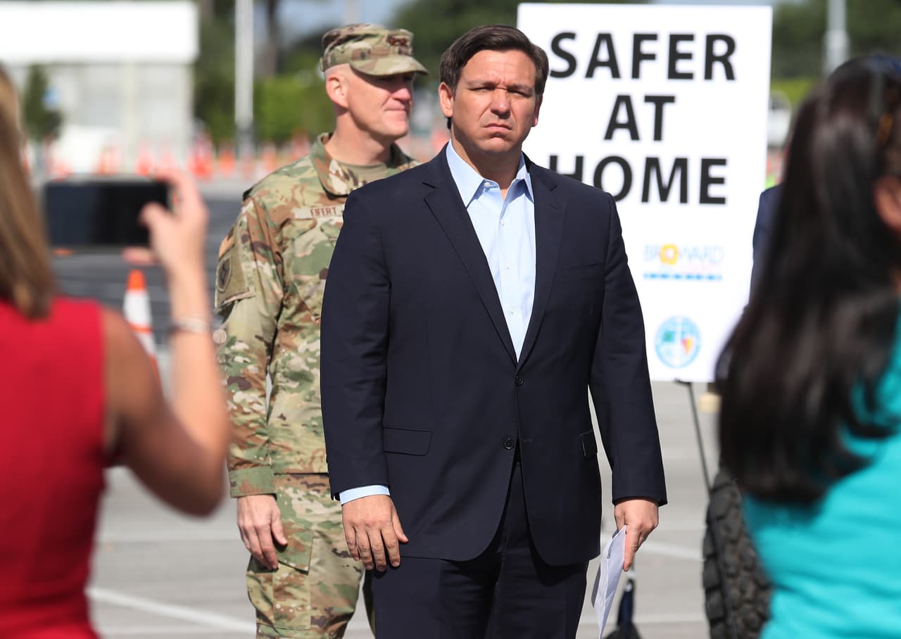 El alcalde Dale Holness decidió implementar la orden, toda vez que el gobernador de Florida dejó que las autoridades locales tomaran las medidas necesarias para reducir los contagios del covid-19.