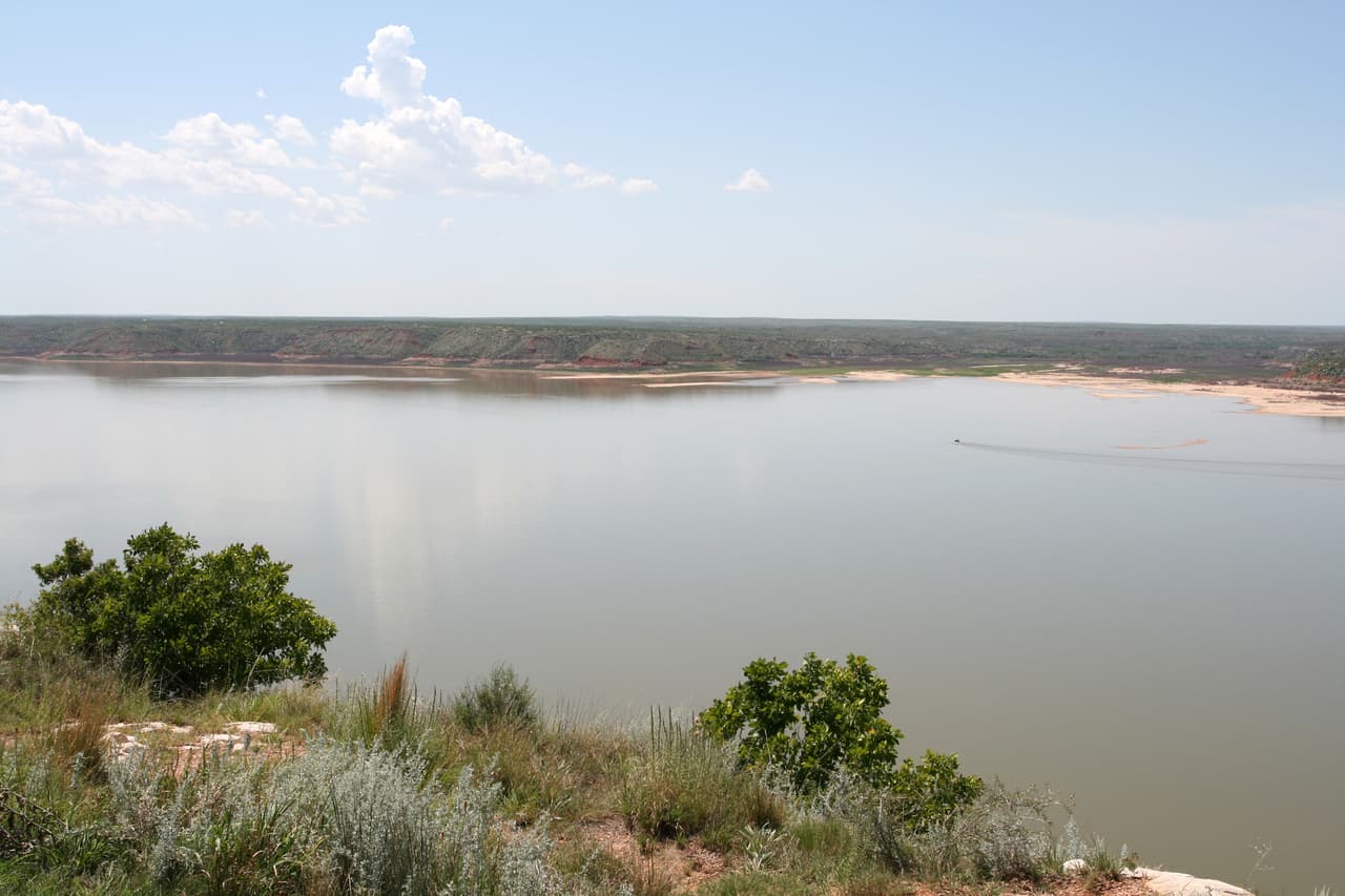 <h3 class="cms-H3-H3">20. Lake Meredith National Recreation Area, Texas</h3>
<br>
<br>🏞️ 
<b>Cambio en las visitas de 2020 a 2021: </b>-23%
<br>
<br>🏞️
<b> Visitas en 2021:</b> 1,307,769
<br>
<br>🏞️ 
<b>Visitas en 2020: </b>1,612,784
<br>