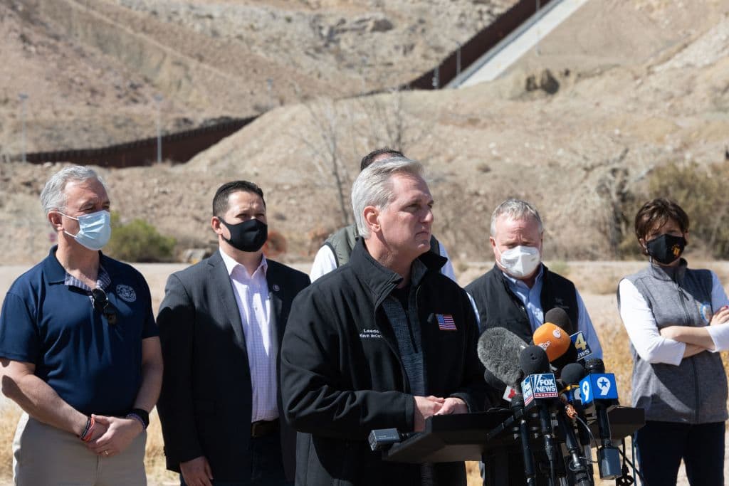 Republicanos responsabilizan a Biden por la crisis migratoria en la frontera con México