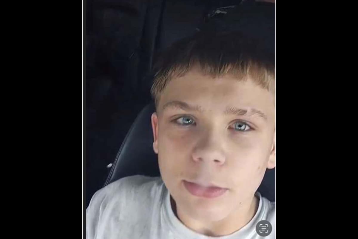 Las autoridades distribuyeron la forografía de Kaydyn Christensen, de 14 años, para localizarlo.