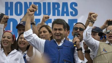 Juan Orlando Hernández durante la campaña para la reelección. Foto de M. Castillo / AP