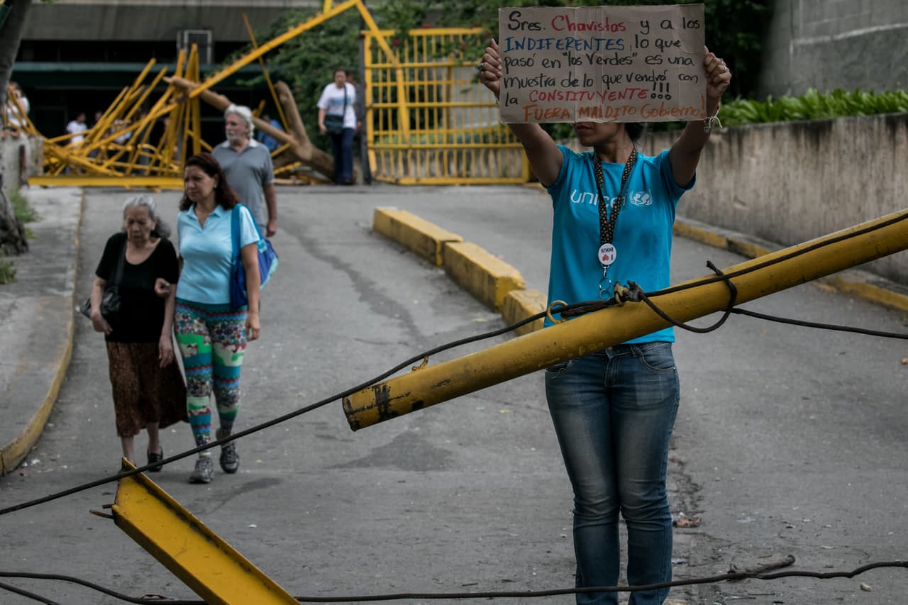 "Llevaban armas largas y el casco puesto": así son los allanamientos en Venezuela en busca de opositores