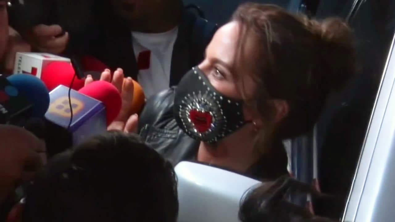 Kate del Castillo revela estar "muy enamorada" en medio de un zafarrancho con la prensa