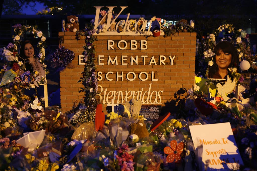 Los niños de Uvalde no volverán a la primaria Robb: estudian qué hacer con el lugar de la masacre